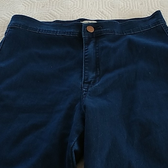Forever 21, Light weight Skinny Jeans, Dark 28 - Picture 6 of 8